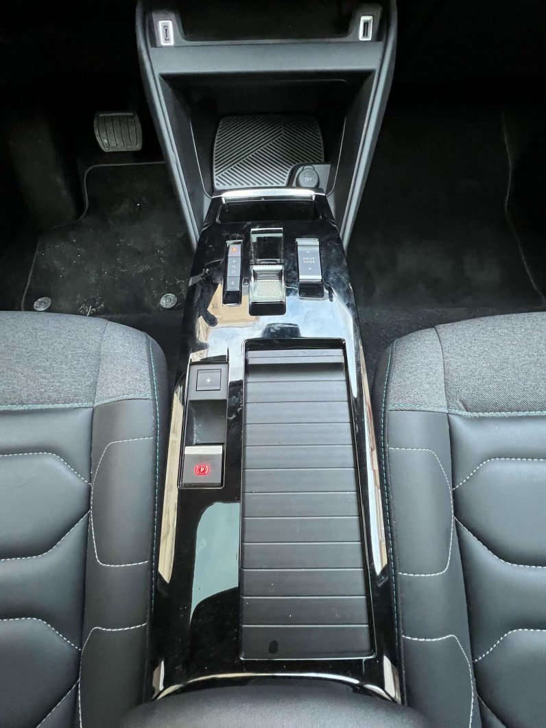 
								Citroën ë-C4 Electric 2022 full									