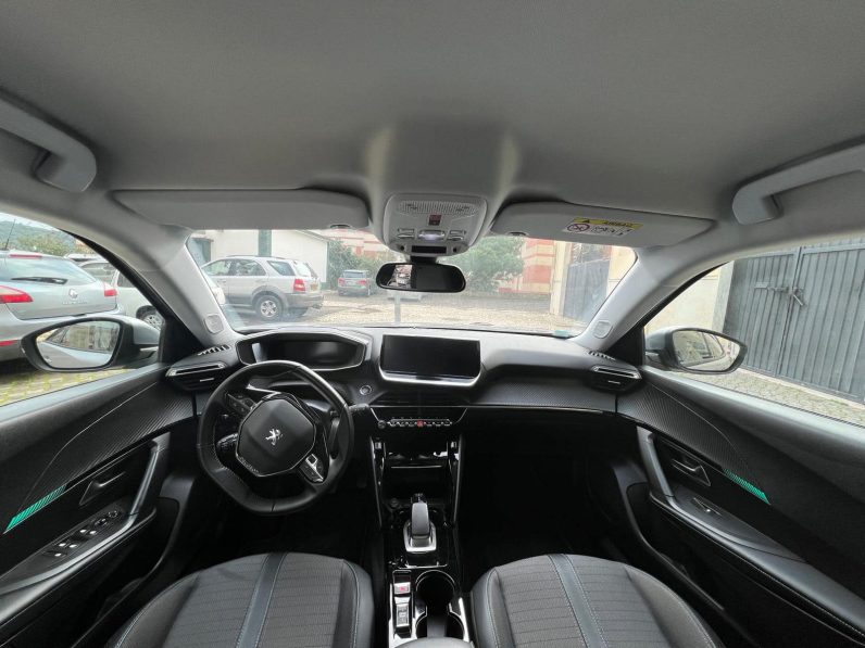 
								Peugeot 2008 2021 full									