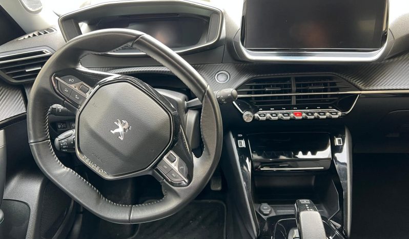 
								Peugeot 2008 2021 full									