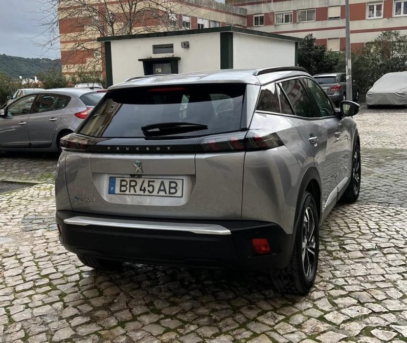
								Peugeot 2008 2021 full									