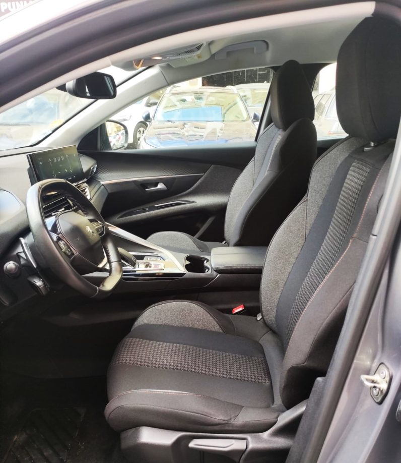 
								Peugeot 5008 2022 full									