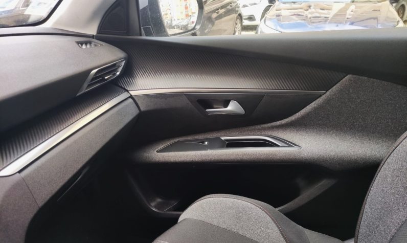 
								Peugeot 5008 2022 full									
