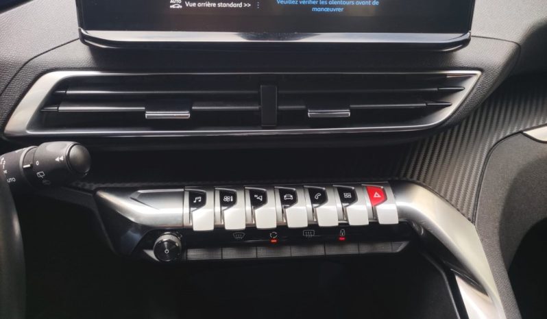 
								Peugeot 5008 2022 full									