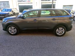 
										Peugeot 5008 2022 full									