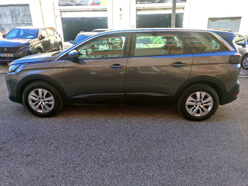 
								Peugeot 5008 2022 full									