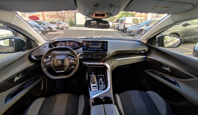 
								Peugeot 5008 2022 full									