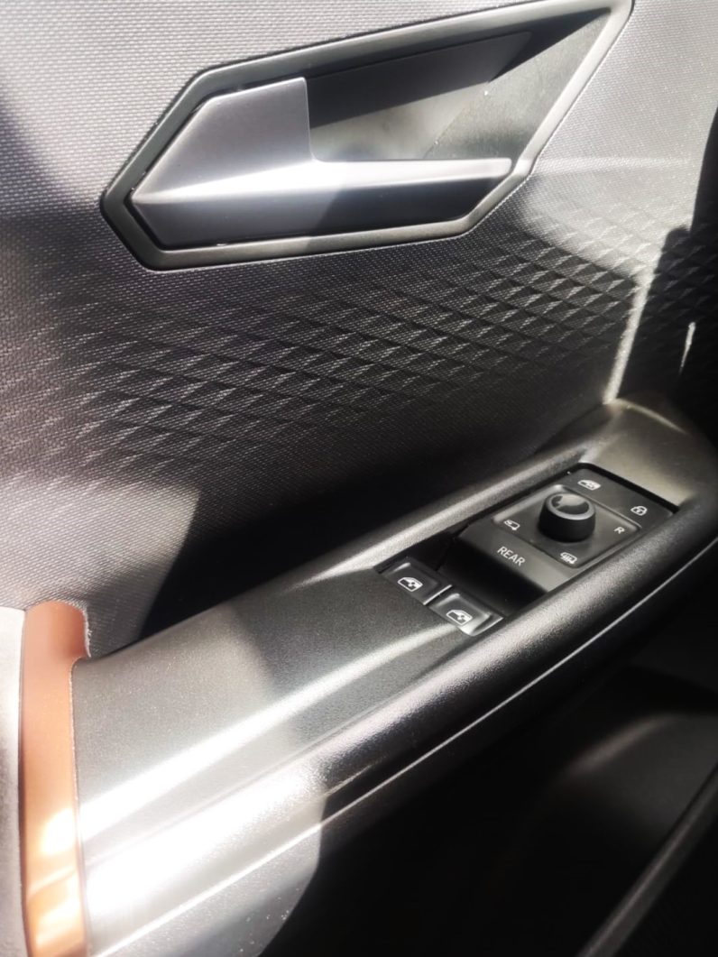 
								Cupra Born Fully Electric 2023 full									