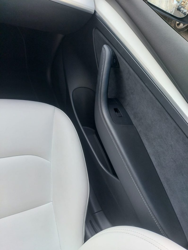 
								Tesla Model 3 2021 full									