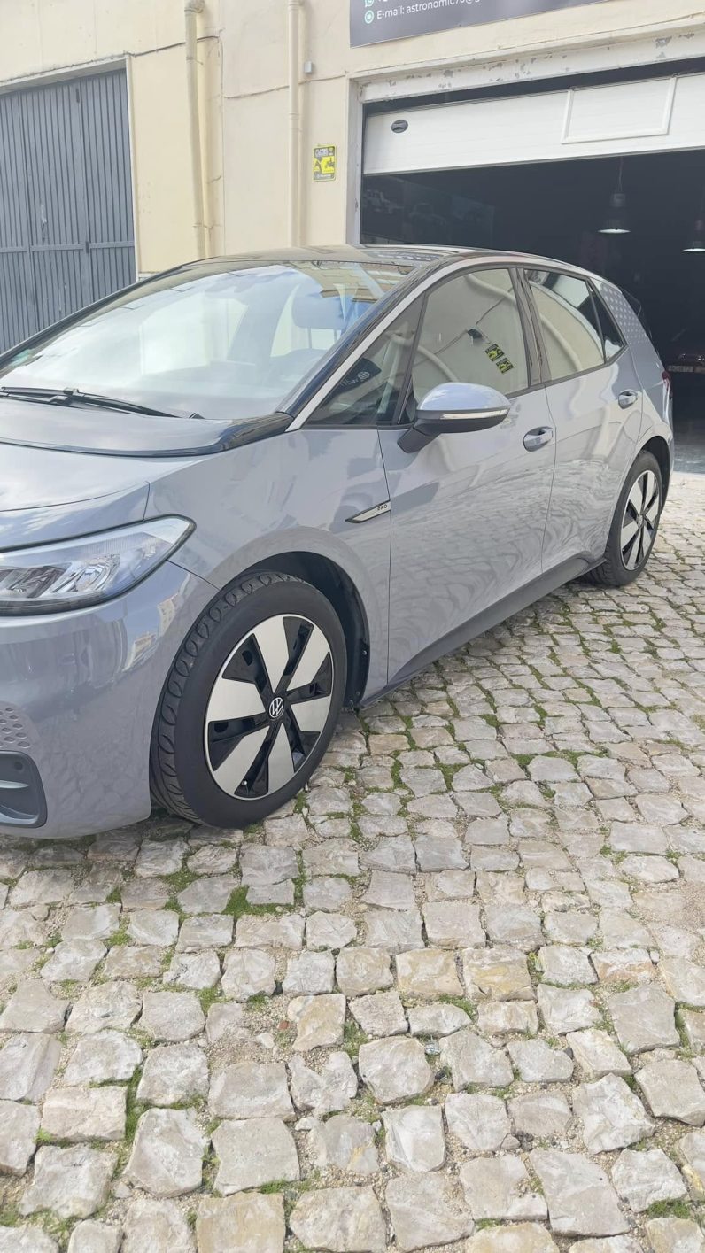 
								Volkswagen ID3 Pro Performance 2021 full									