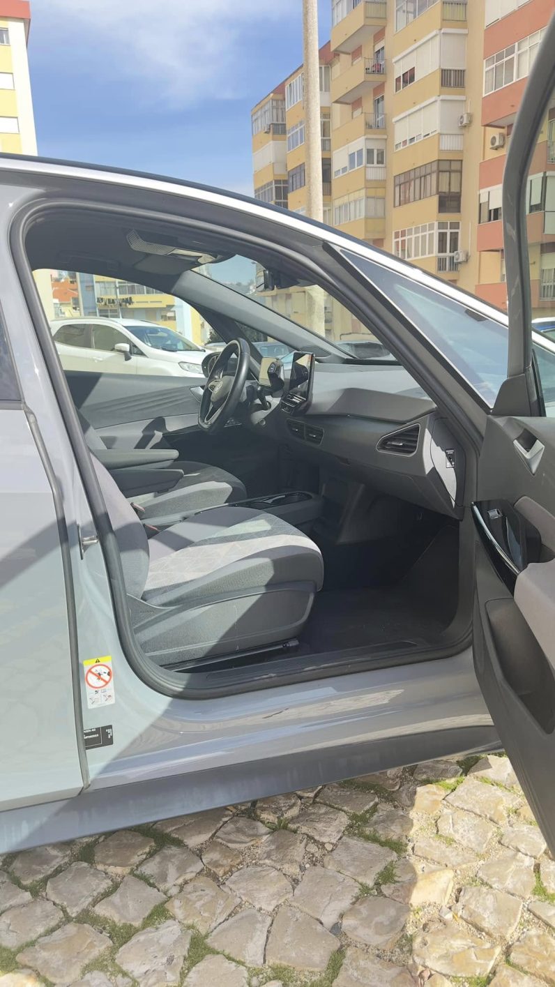 
								Volkswagen ID3 Pro Performance 2021 full									
