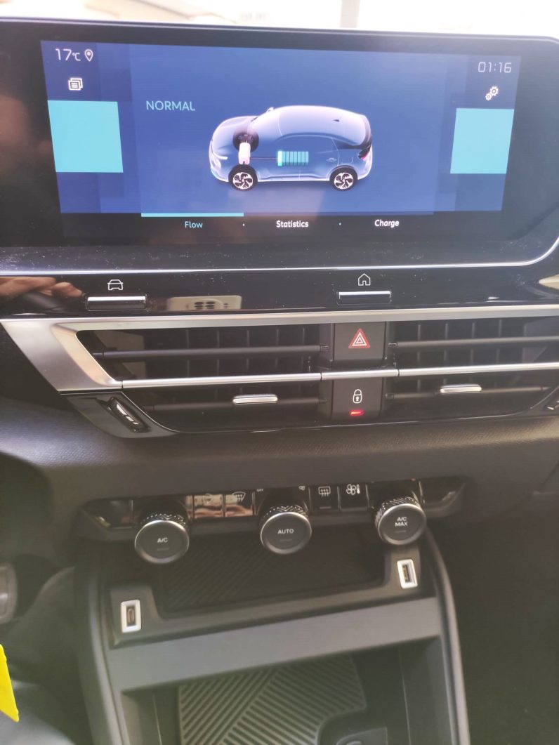 
								Citroën ë-C4 Electric 2022 full									