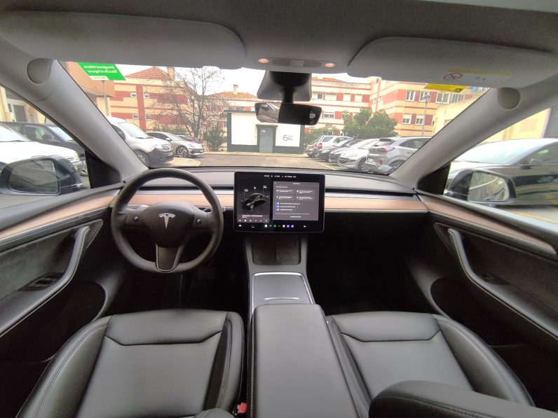 
								Tesla Model Y Long Range Plus Dual Motor full									