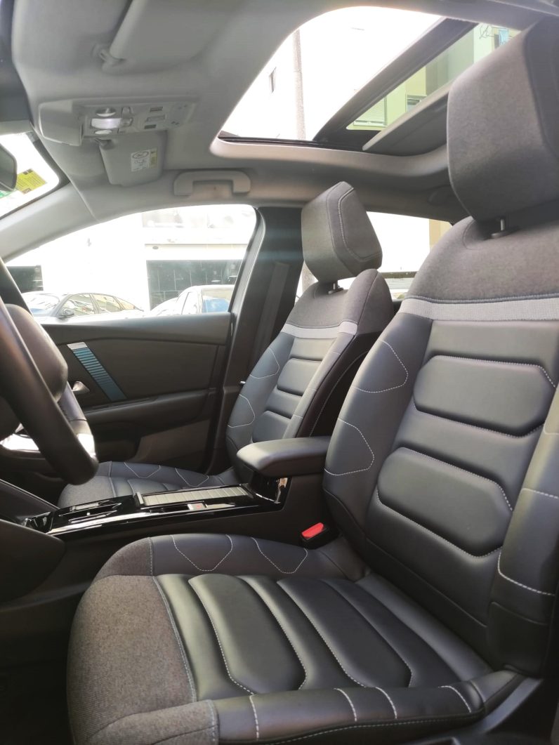 
								2023 Citroën ë-C4 Electric full									