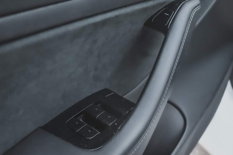 
								Tesla Model 3 Long Range Plus Dual Motor 2021 full									
