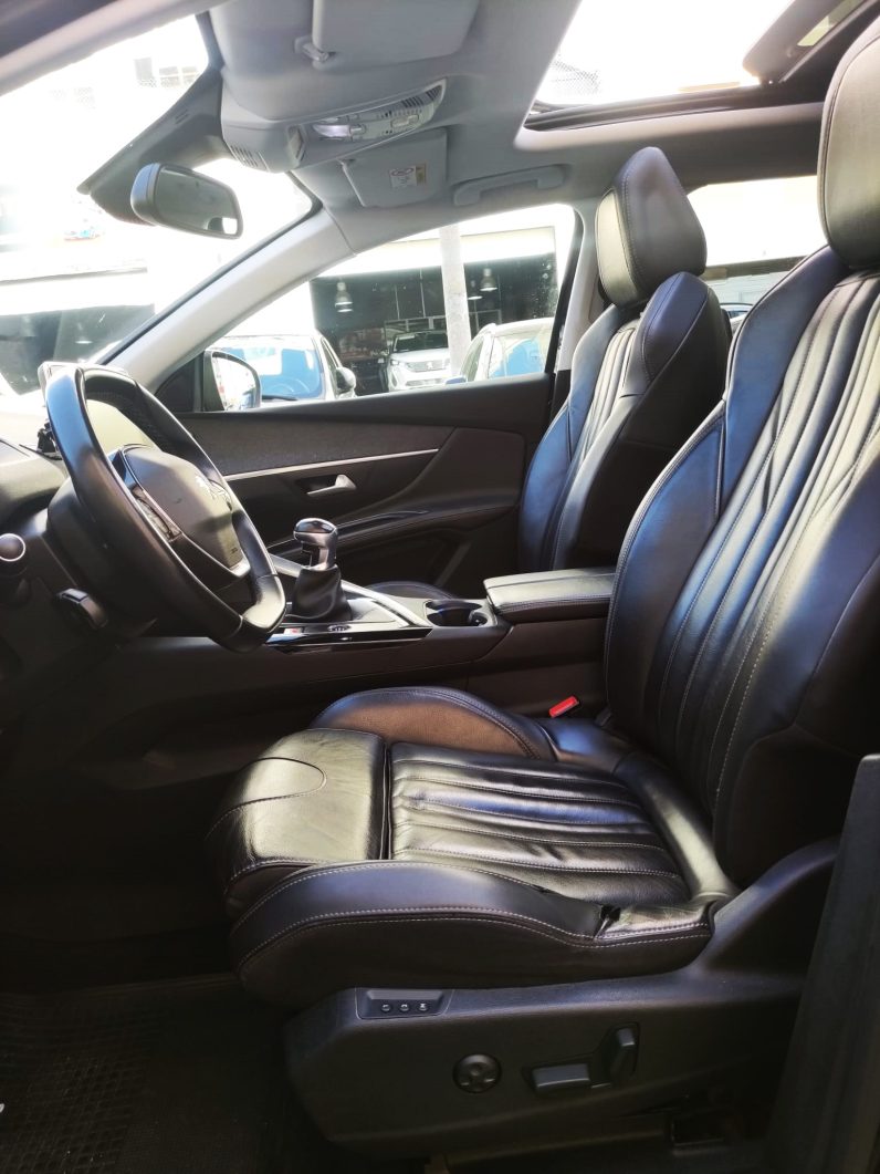 
								Peugeot 5008 GT Line 2020 Model full									