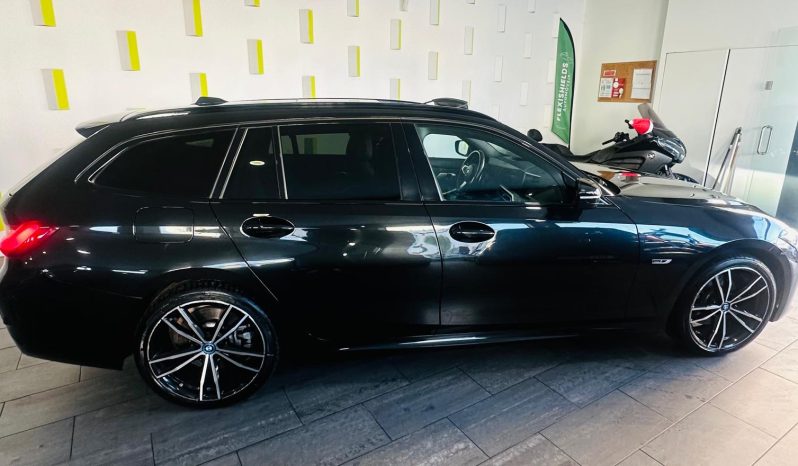 
								BMW 320  E full									