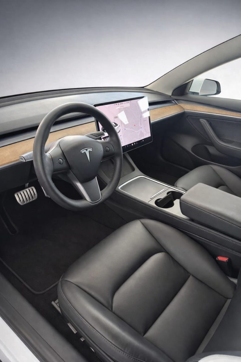 
								Tesla  Model 3 Performance AWD 2021 full									